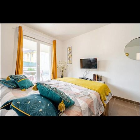 Proche Disney Et Paris - Studio Terrasse Et Parking Prive Монтеврен Экстерьер фото