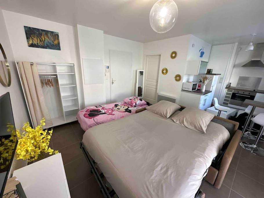 Proche Disney Et Paris - Studio Terrasse Et Parking Prive Монтеврен Экстерьер фото